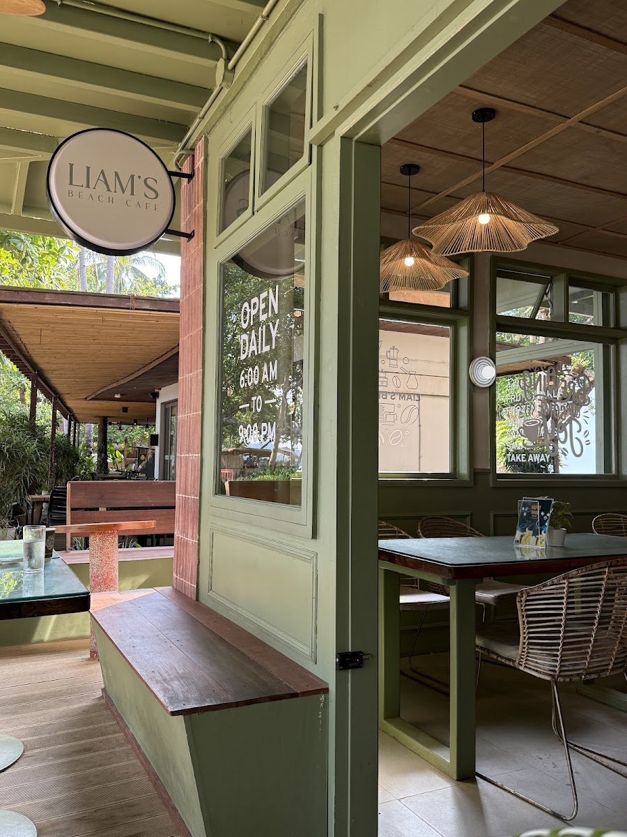 Liam's Beach Cafe Photo 3