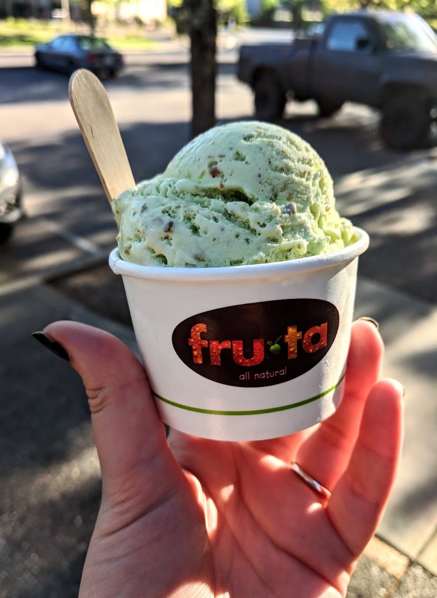 Fruta Ice Cream Photo 5