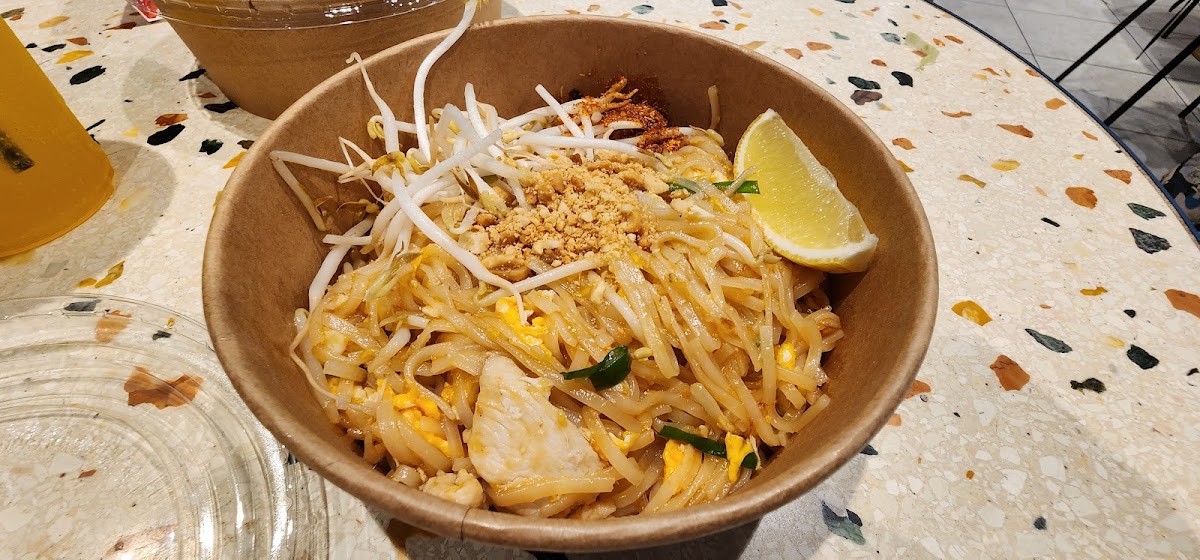 Red Wok Thai (Macquarie Centre) Photo 7