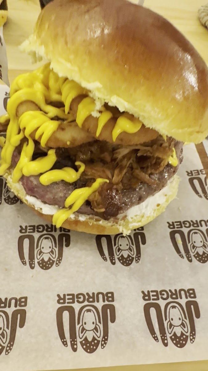 Jou Burger Photo 2