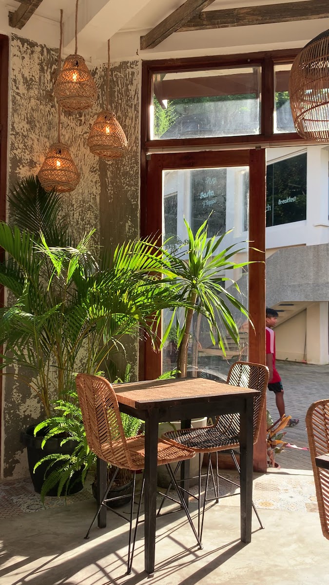 Hayahay Cafe, El Nido Photo 2