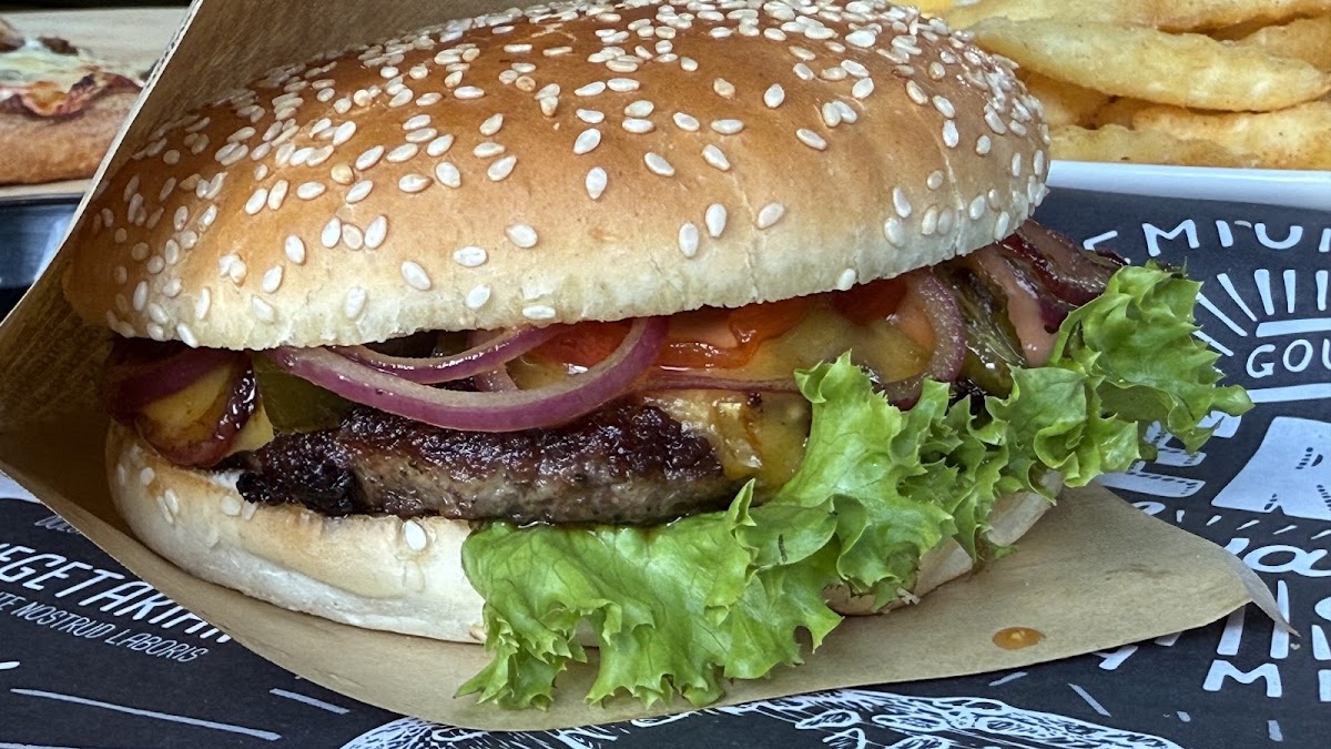 Berry's Burger, Pizza & Kebap Photo 6