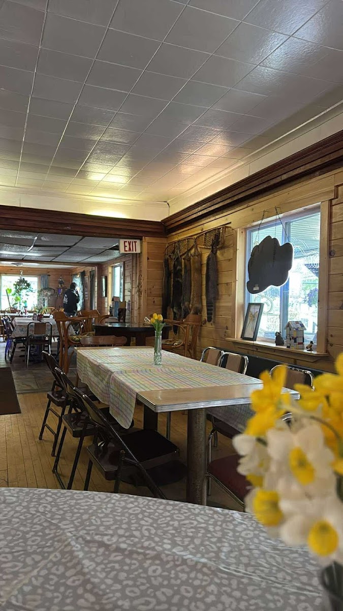 Twin Lakes Hotel (The Hotel Without Rooms)