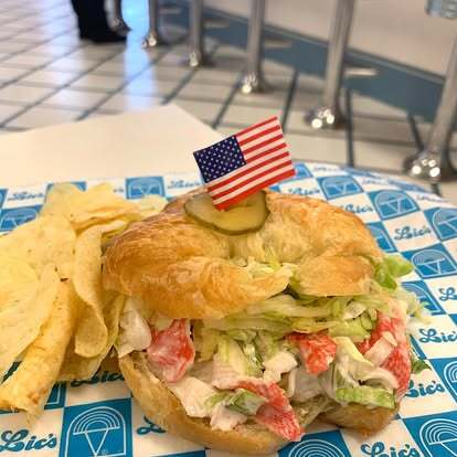 Lic's Deli & Ice Cream Photo 3