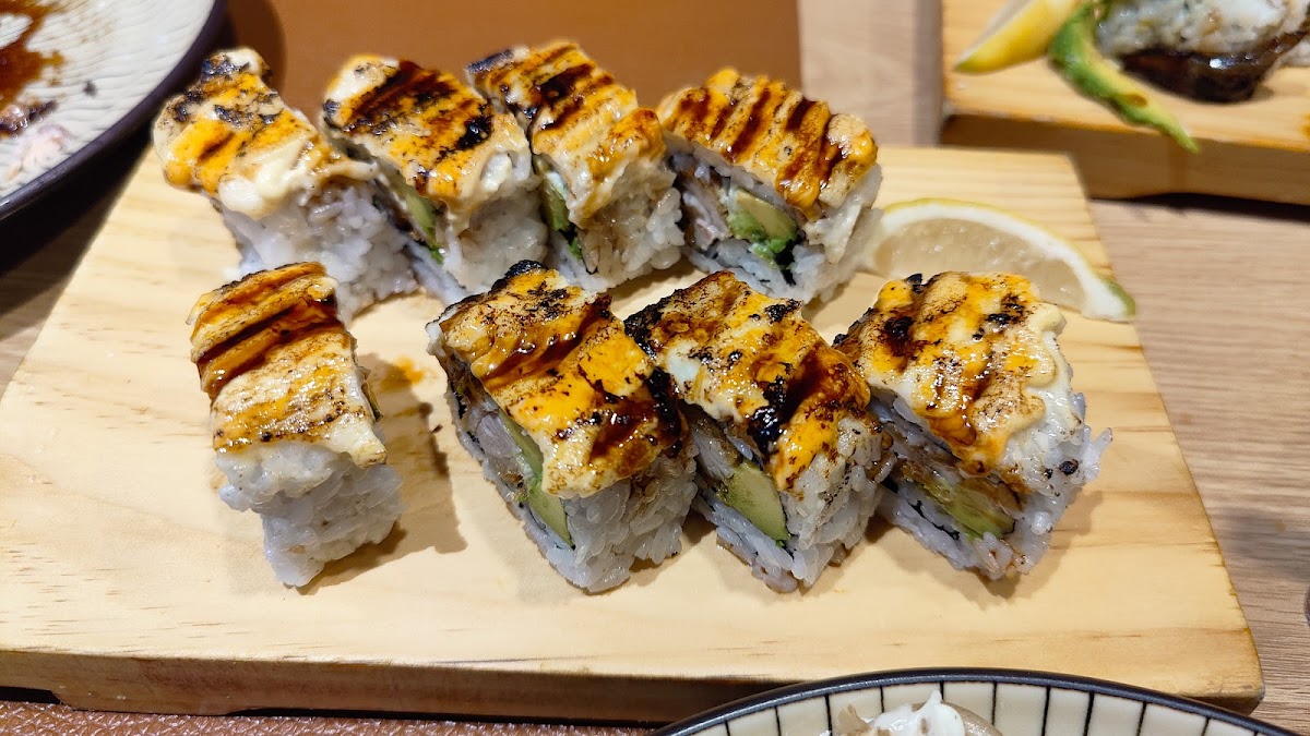Sushi lab Photo 6