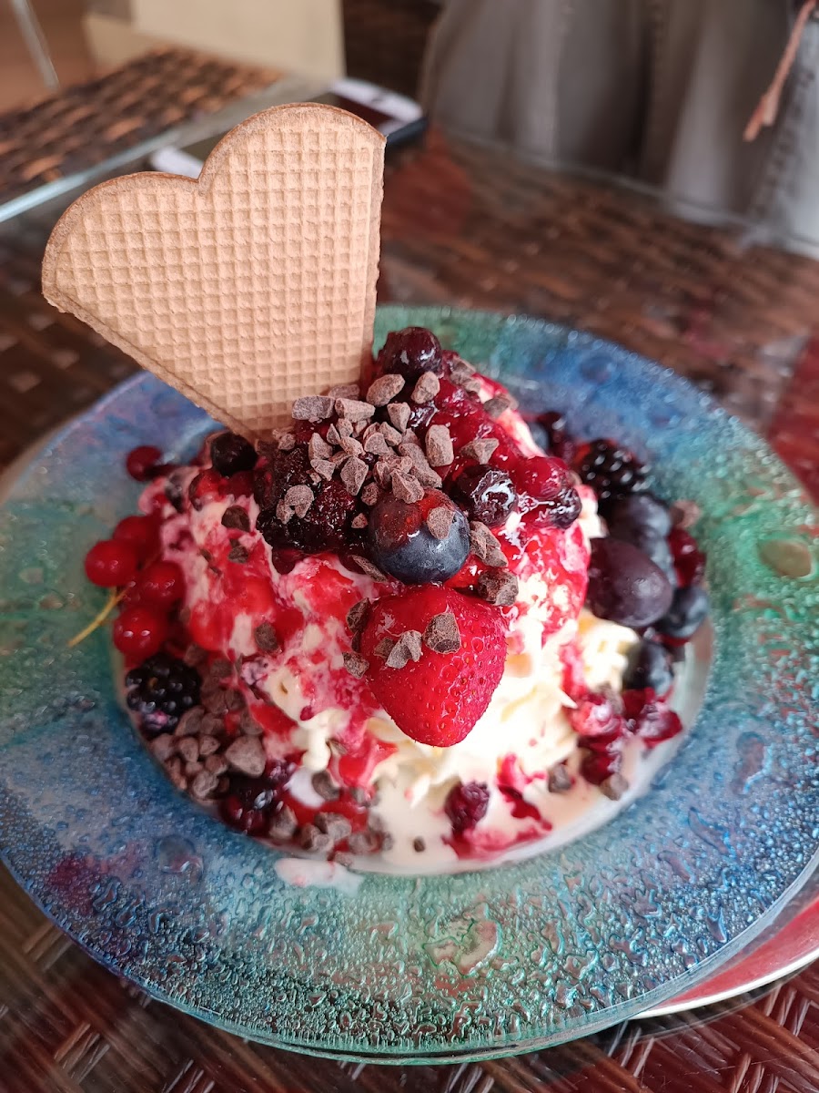 Gelatiamosi Eis & Cafe Photo 4