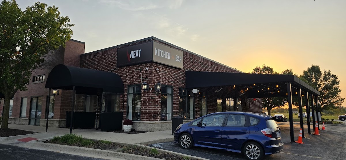 Neat Kitchen and Bar