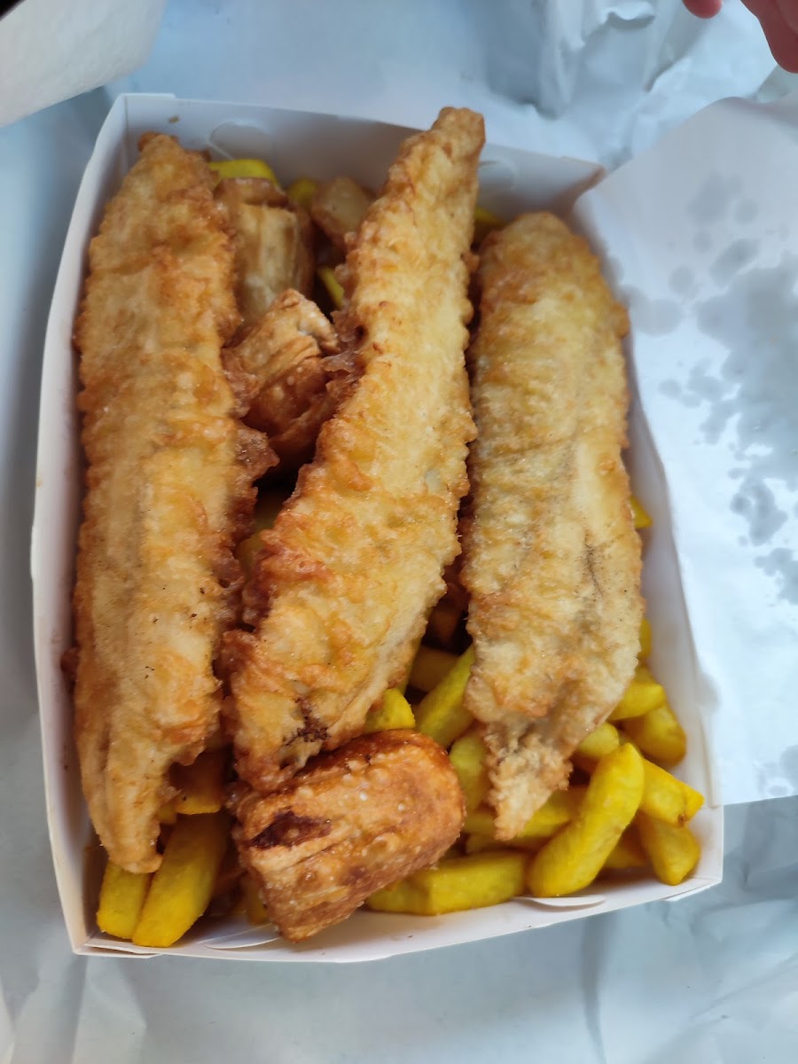 Dolphin Fish & Chips Photo 7