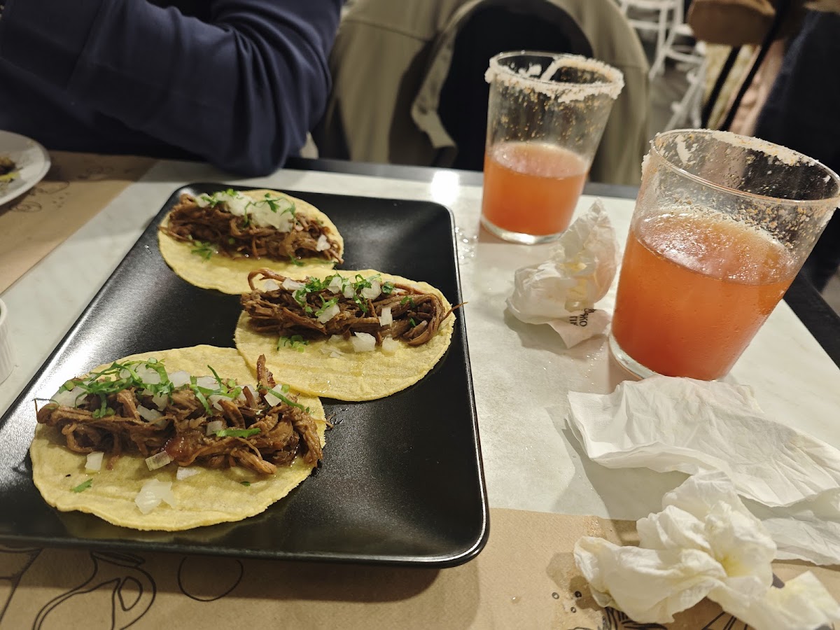 Bar On Egin Antojitos Mexicanos Photo 5