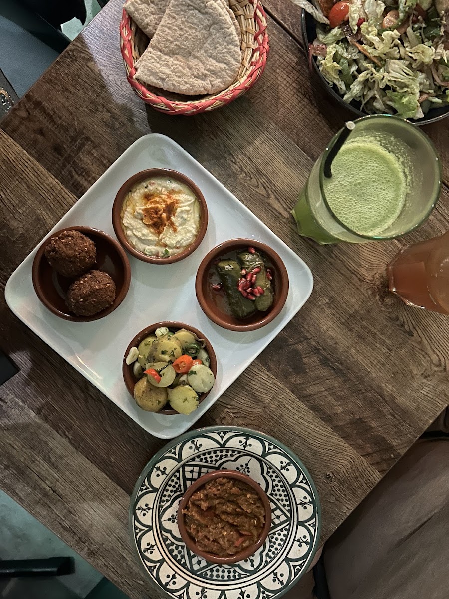 Casablanca Restaurant Photo 10
