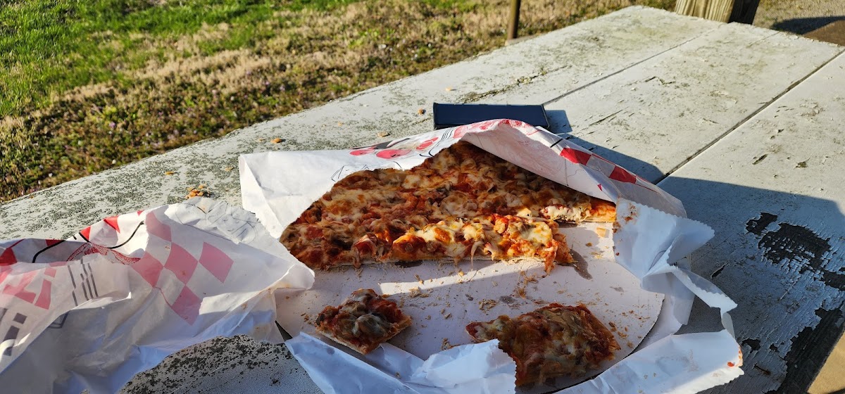 Sam's Una Pizza Sturgis, KY Photo 9