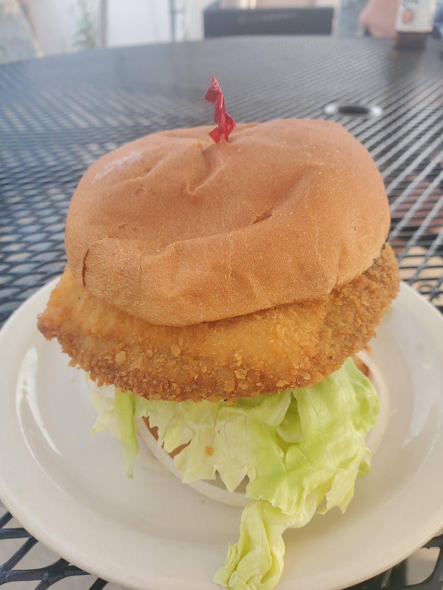 Louie's Bar & Grill Photo 10