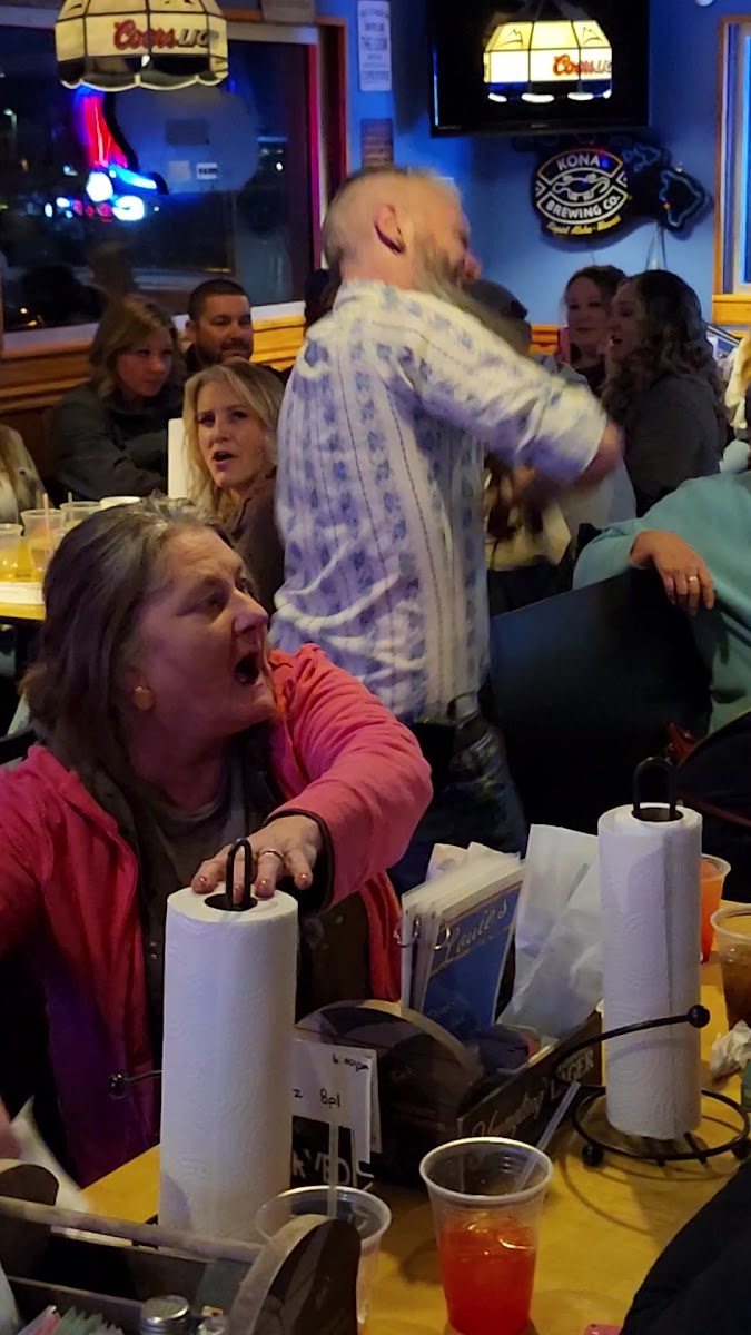 Louie's Bar & Grill Photo 2