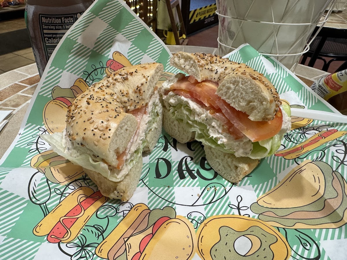 Cafe Lucky Bones Photo 2