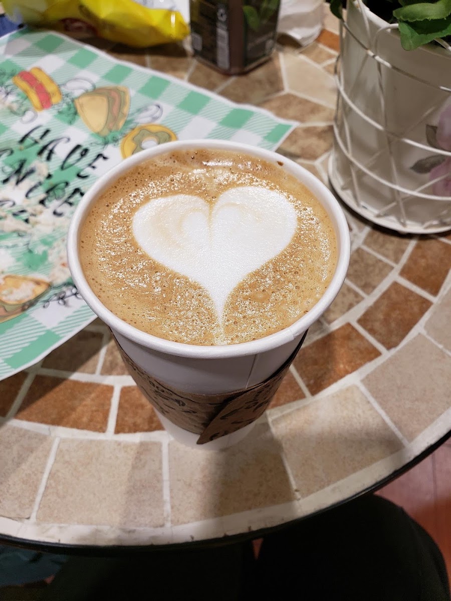 Cafe Lucky Bones Photo 5