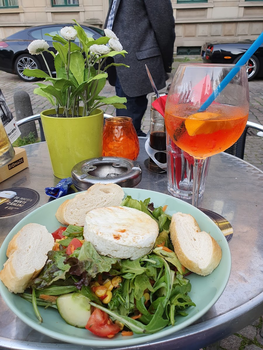 Laurenz Cafe Photo 10