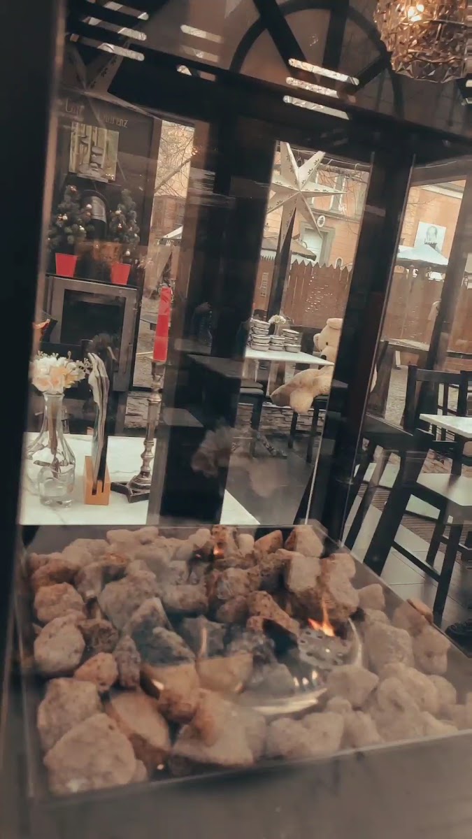 Laurenz Cafe Photo 2
