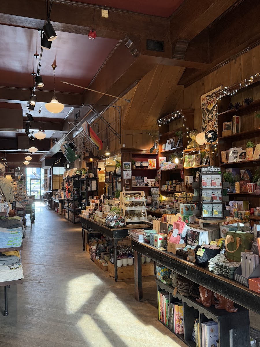 Atticus Coffee & Gifts Photo 3