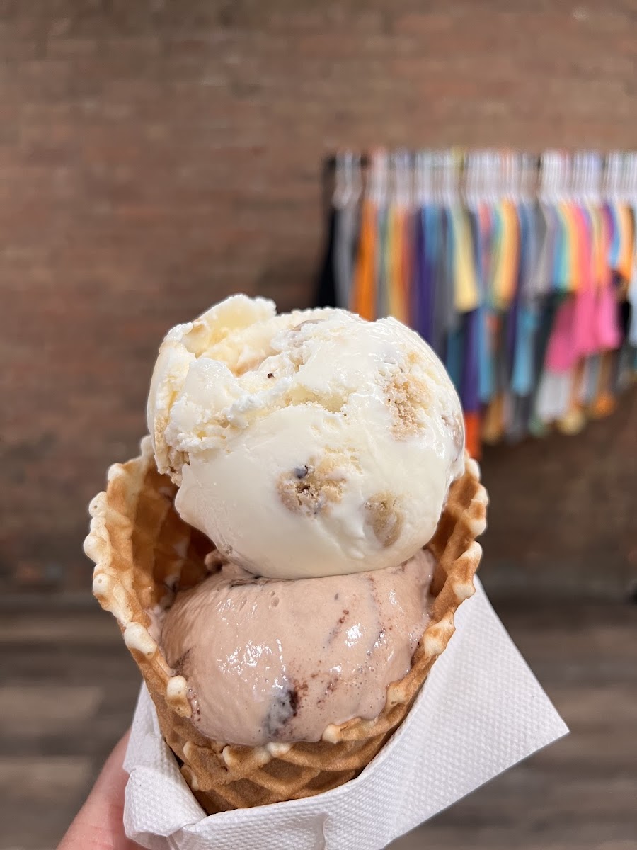 The Main Scoop Photo 10