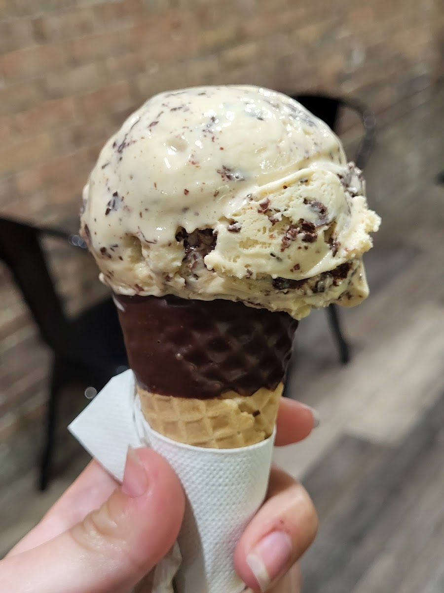 The Main Scoop Photo 7