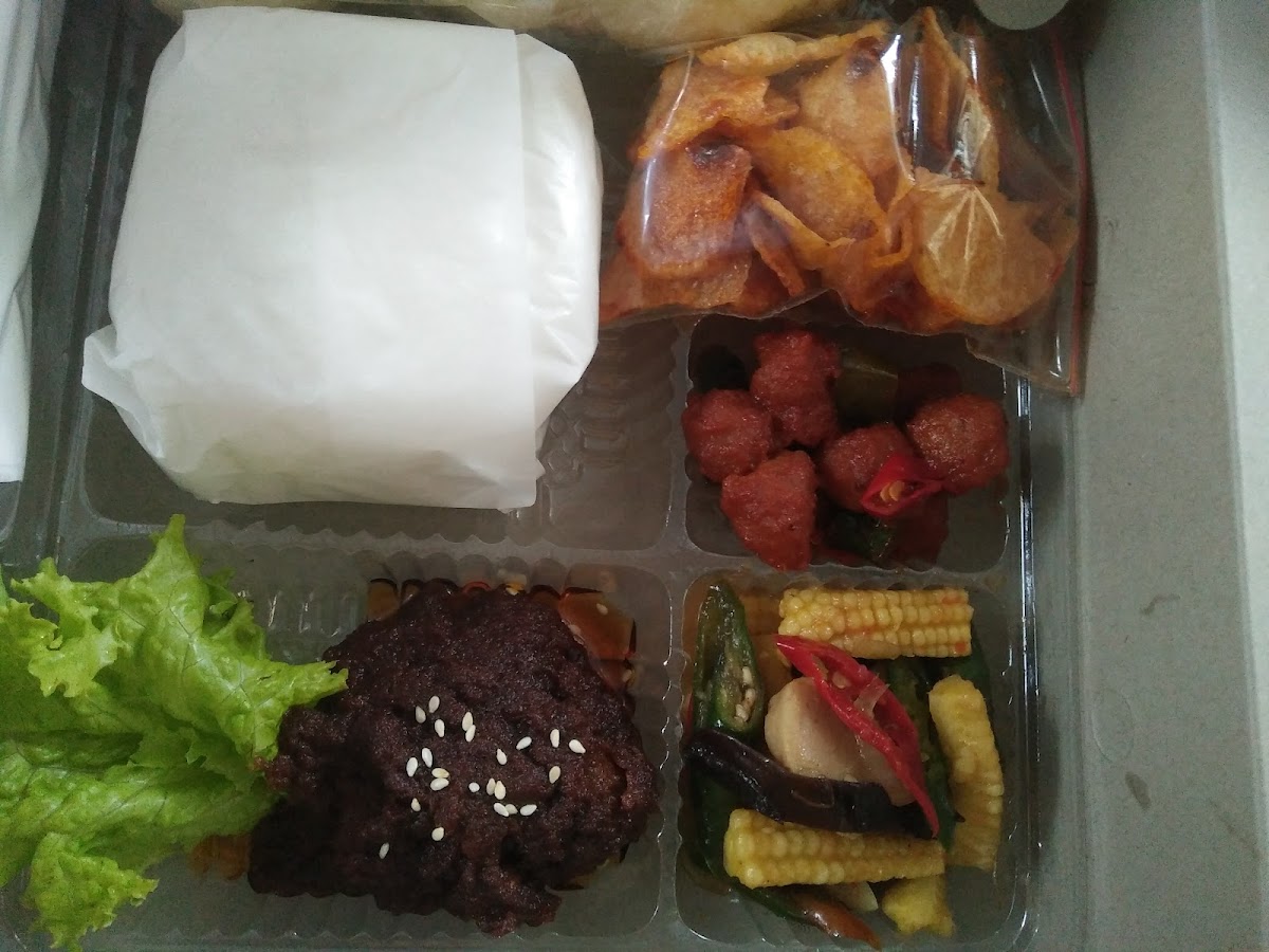 Dewi's Catering Photo 3
