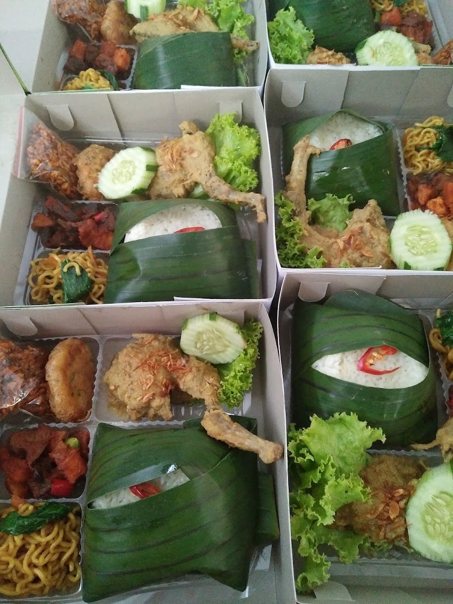 Dewi's Catering Photo 4
