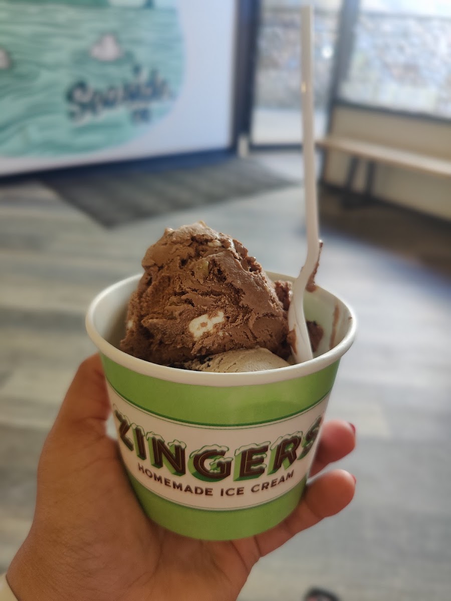 Zingers Homemade Ice Cream Photo 10