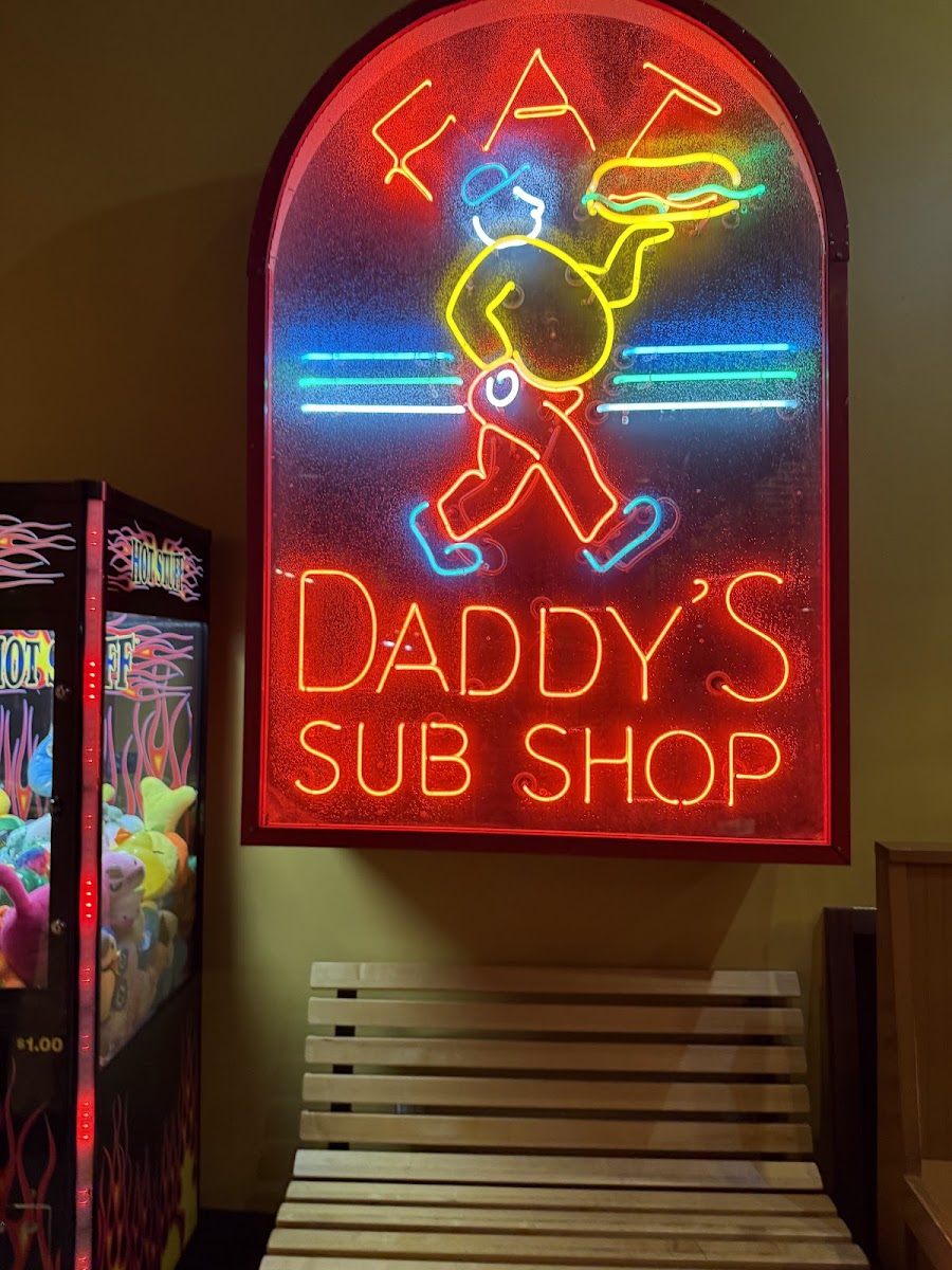 Fat Daddy's Subs Pizza Wings Photo 4