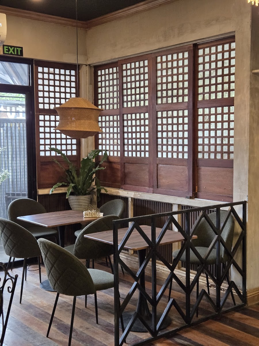 The Lark Cafè