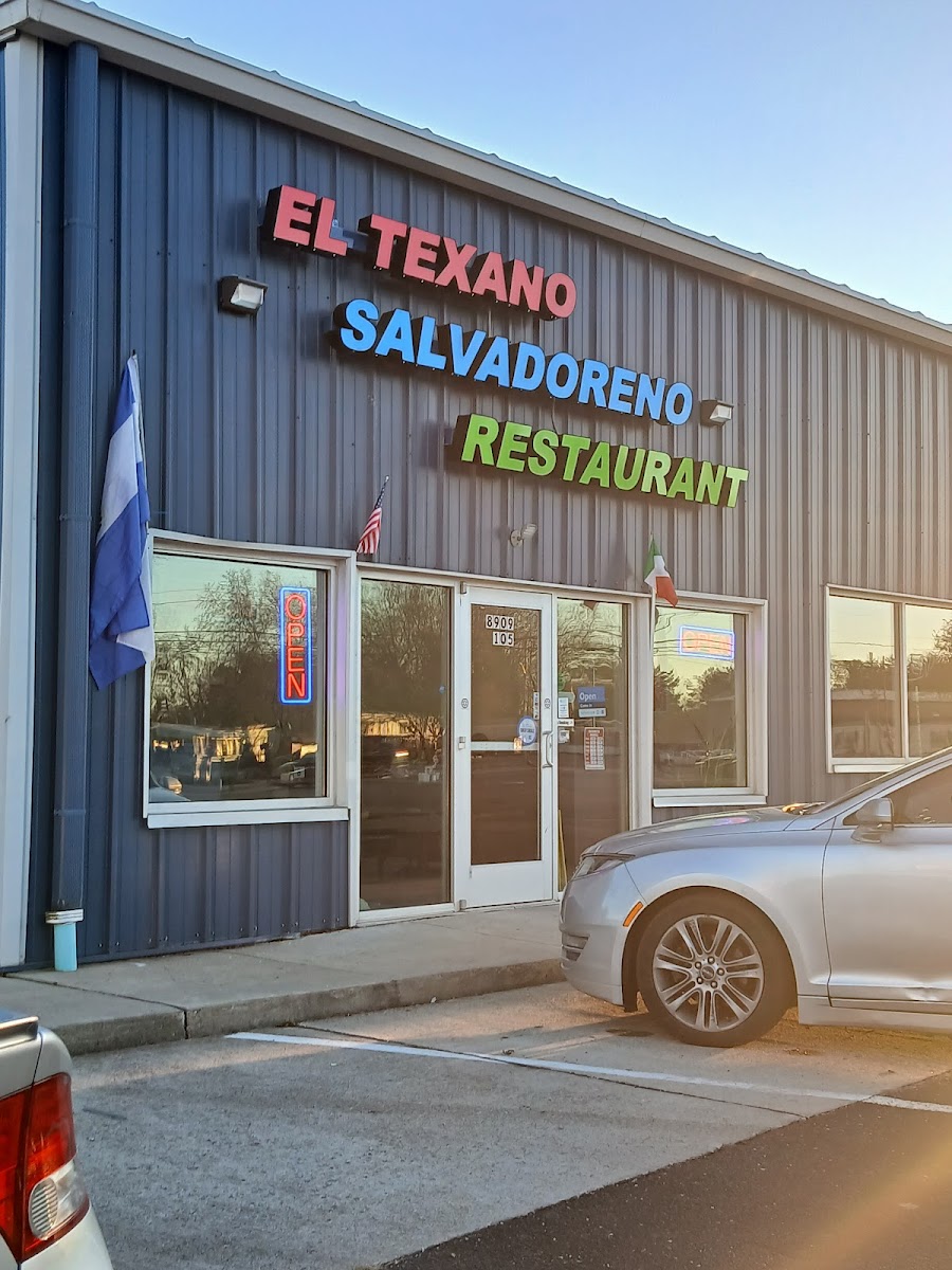 El Texano Salvadoreño Restaurant