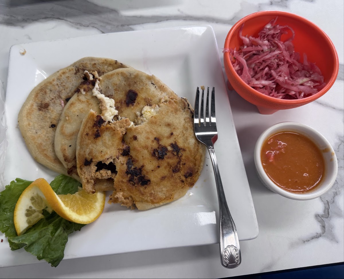 El Texano Salvadoreño Restaurant Photo 4