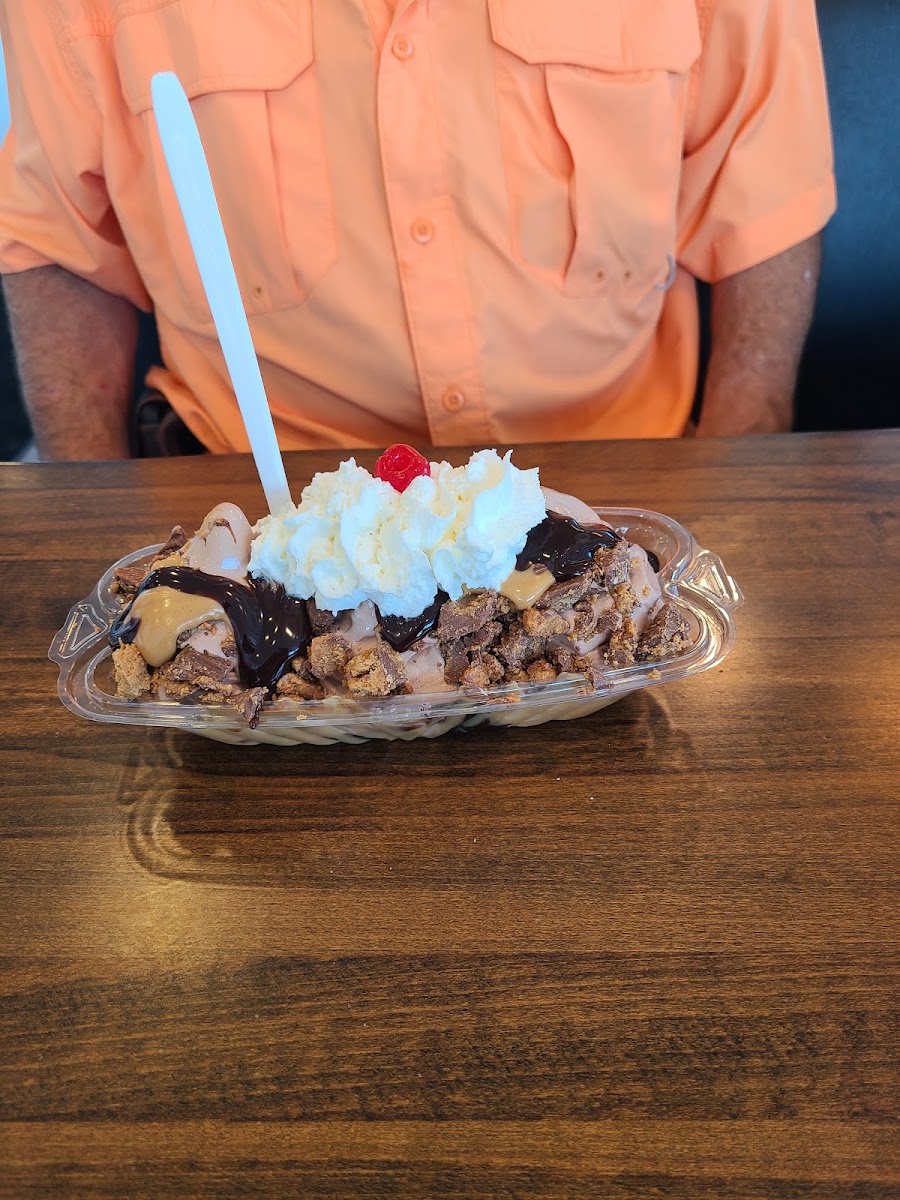 Scoops & More Eatery Photo 6