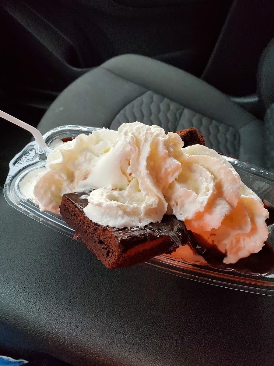 Scoops & More Eatery Photo 7
