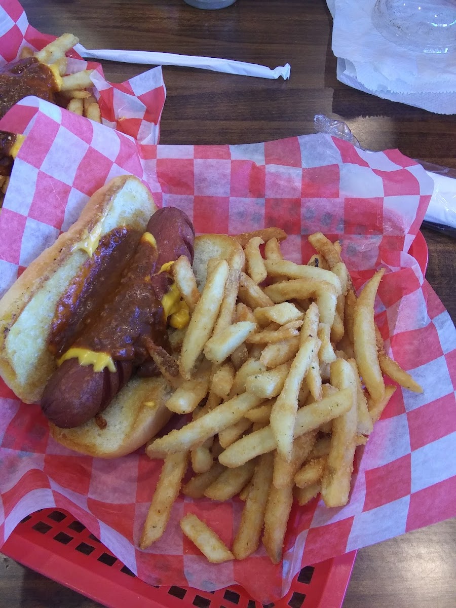 Scoops & More Eatery Photo 9