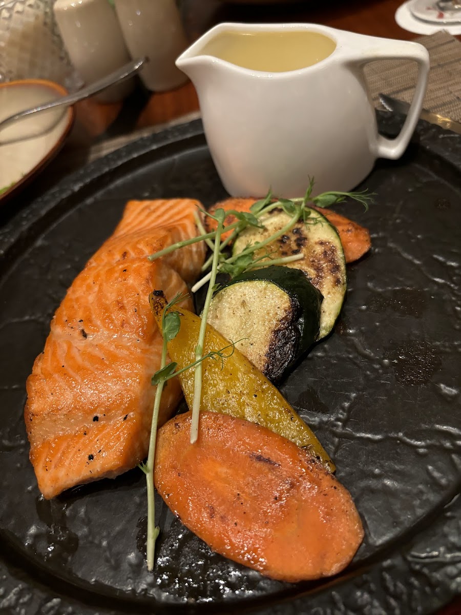 Goji Kitchen & Bar Photo 9
