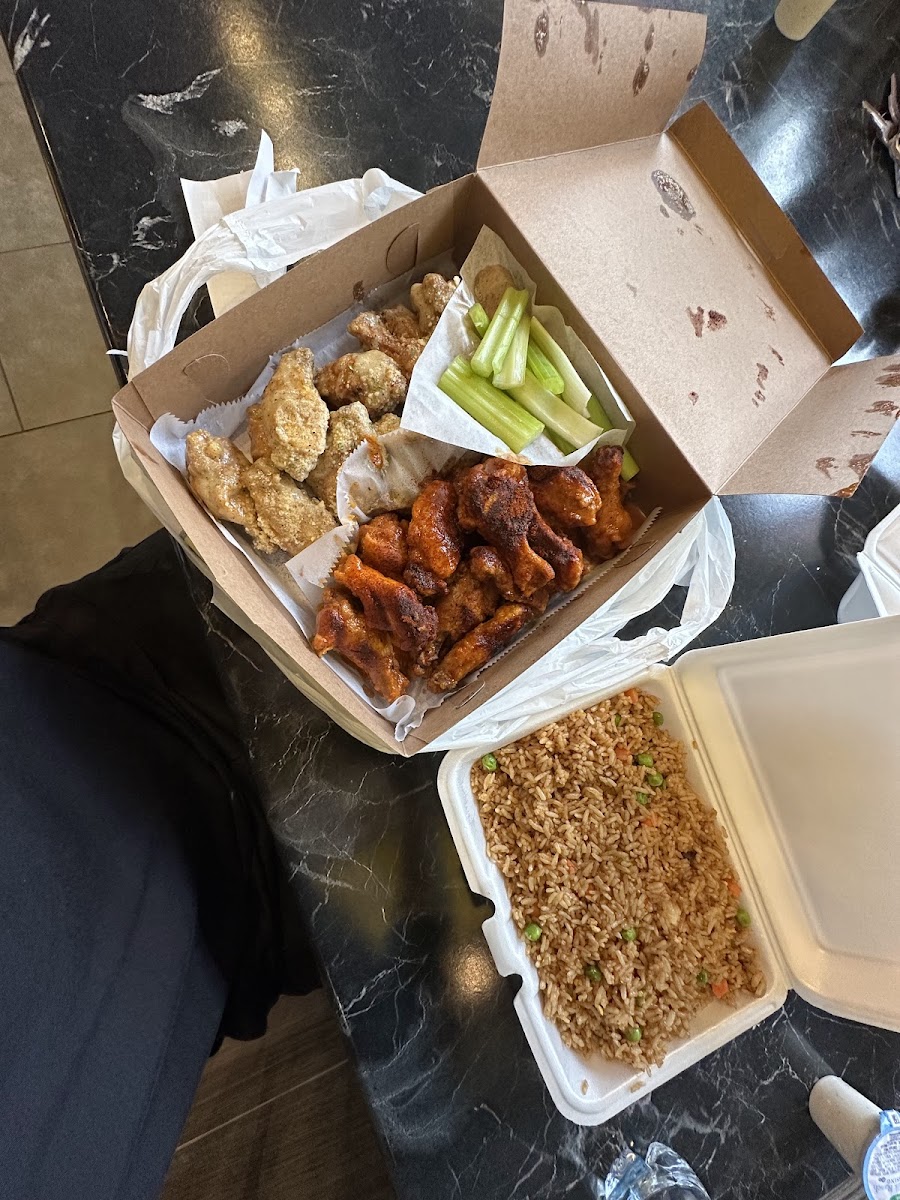 YES Wings & Hibachi Photo 4