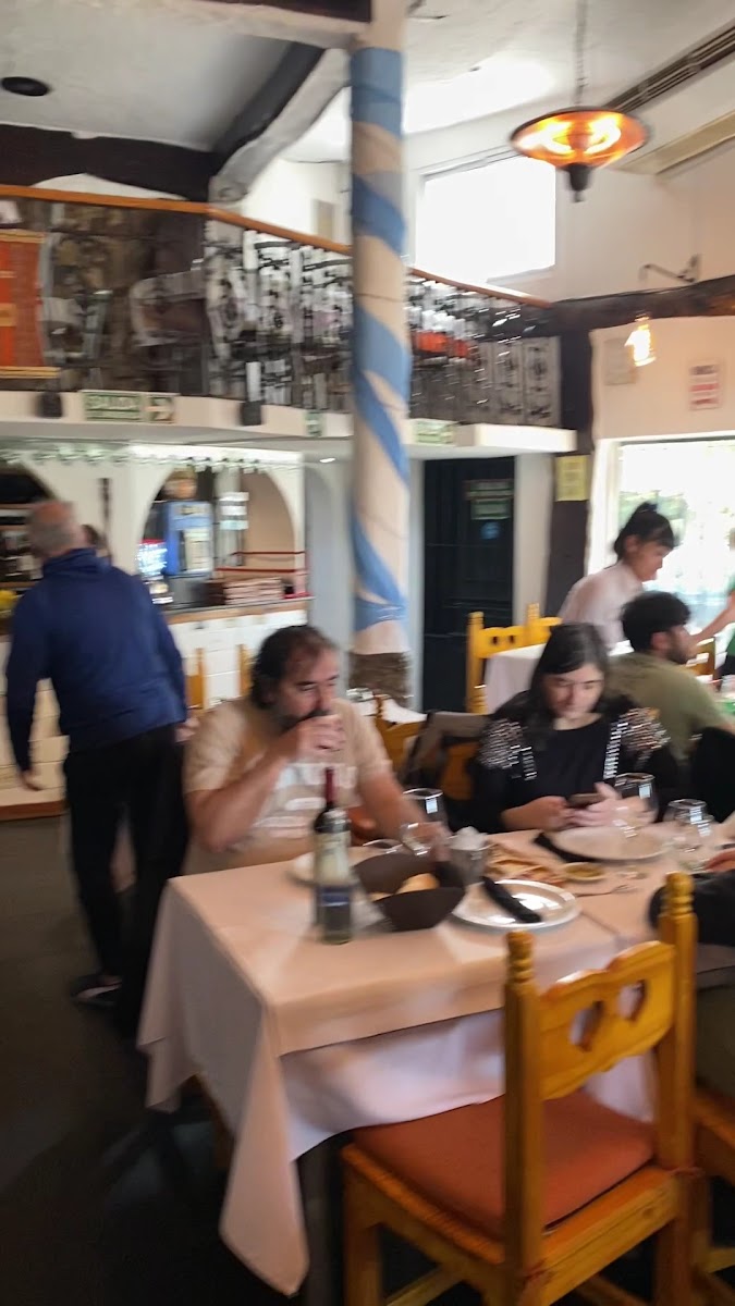 BODEGÓN La Posta Parrilla&Resto Photo 2