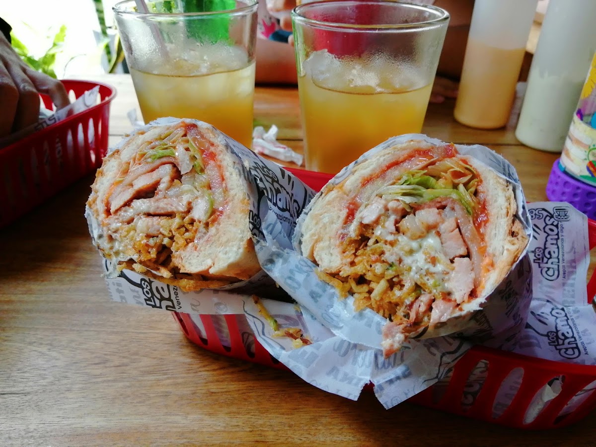 Los Chamos Arepas Venezolanas y algo mas Photo 8