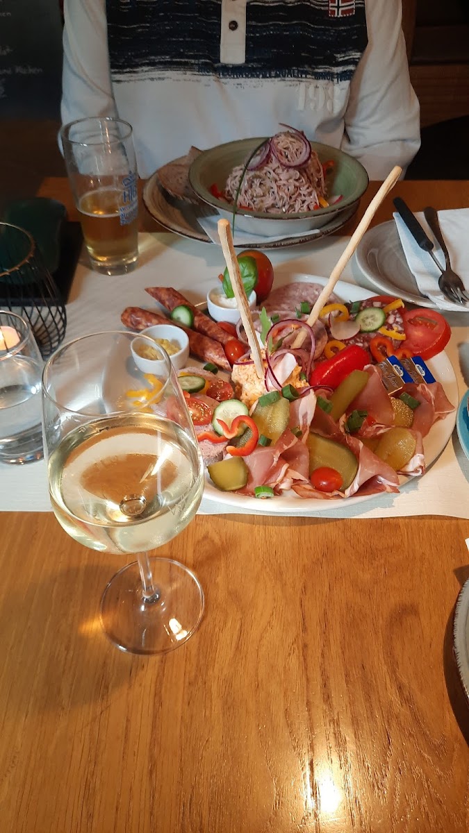 WEINBISTRO FRICKENHAUSEN Photo 9