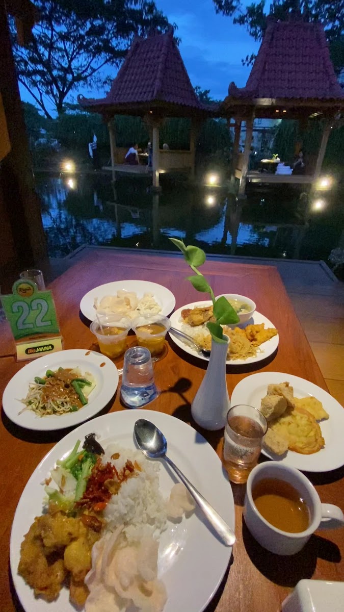 Remen cafe & resto Photo 2
