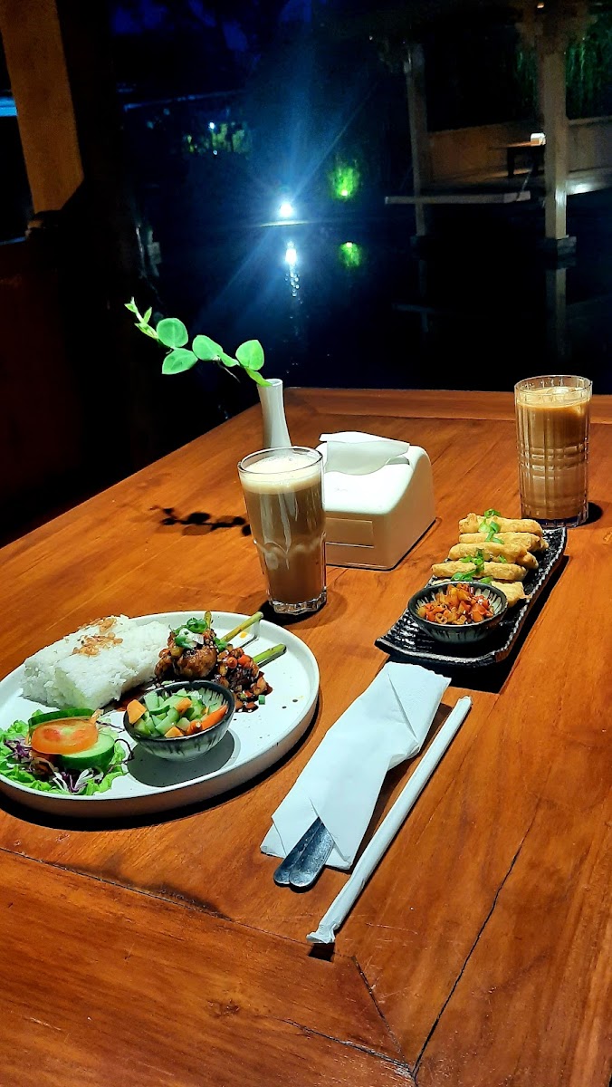 Remen cafe & resto Photo 7