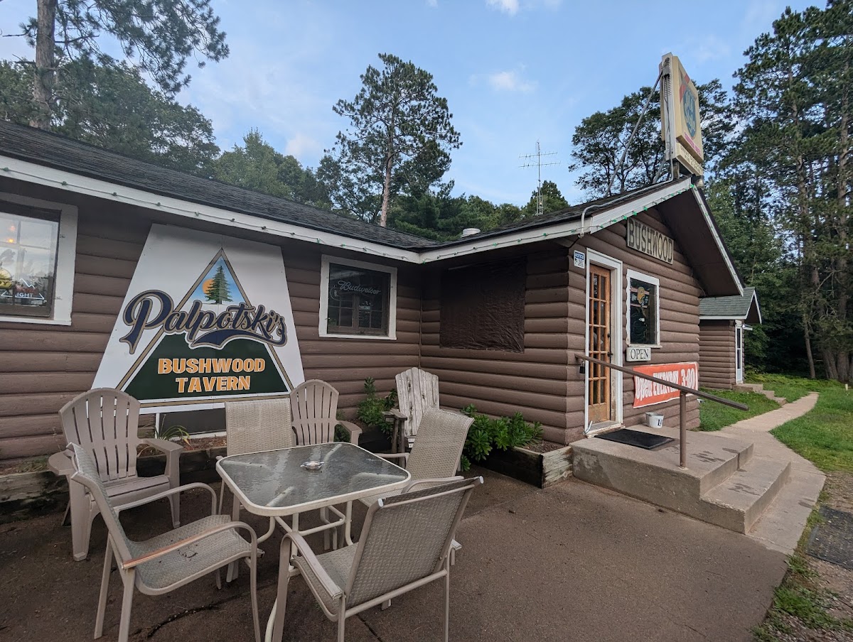 Bushwood Tavern