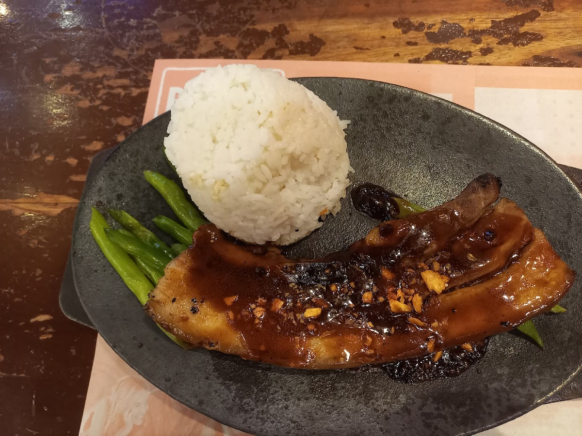 Bigby's Photo 10