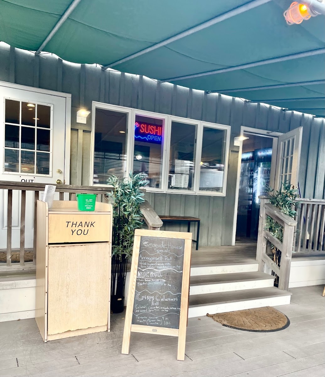 Montauk Seaside House sushi Bar Photo Menu 6