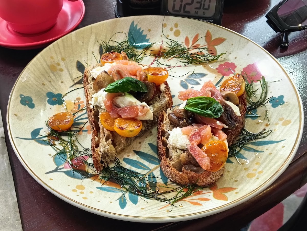 Salvia Chill Brunch Photo 6