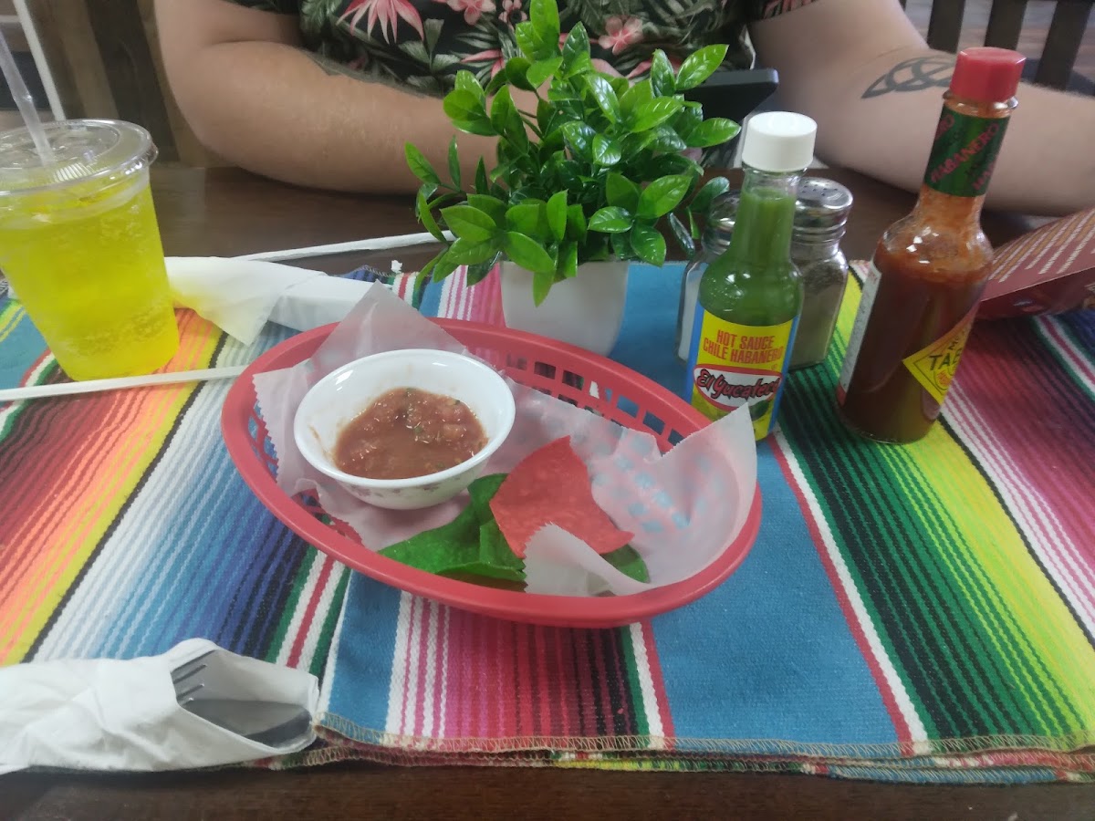 Salvadoreño and mexican grill restaurant Photo 5