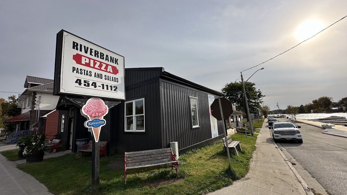 Riverbank Pizza