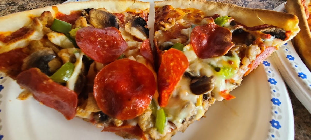 Riverbank Pizza Photo 7