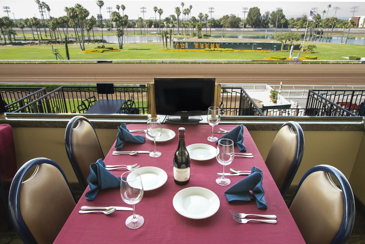 The Vessels Club at Los Alamitos Race Course