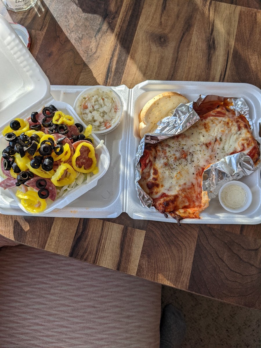 Main Street Pizza and Ribs. Photo 5